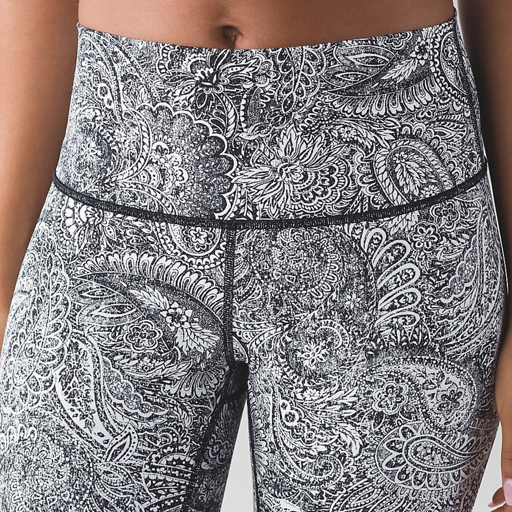 Lululemon crop leggings